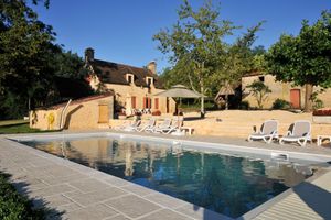 Alquiler Vacacional - Very good location! Character house with private access to the river