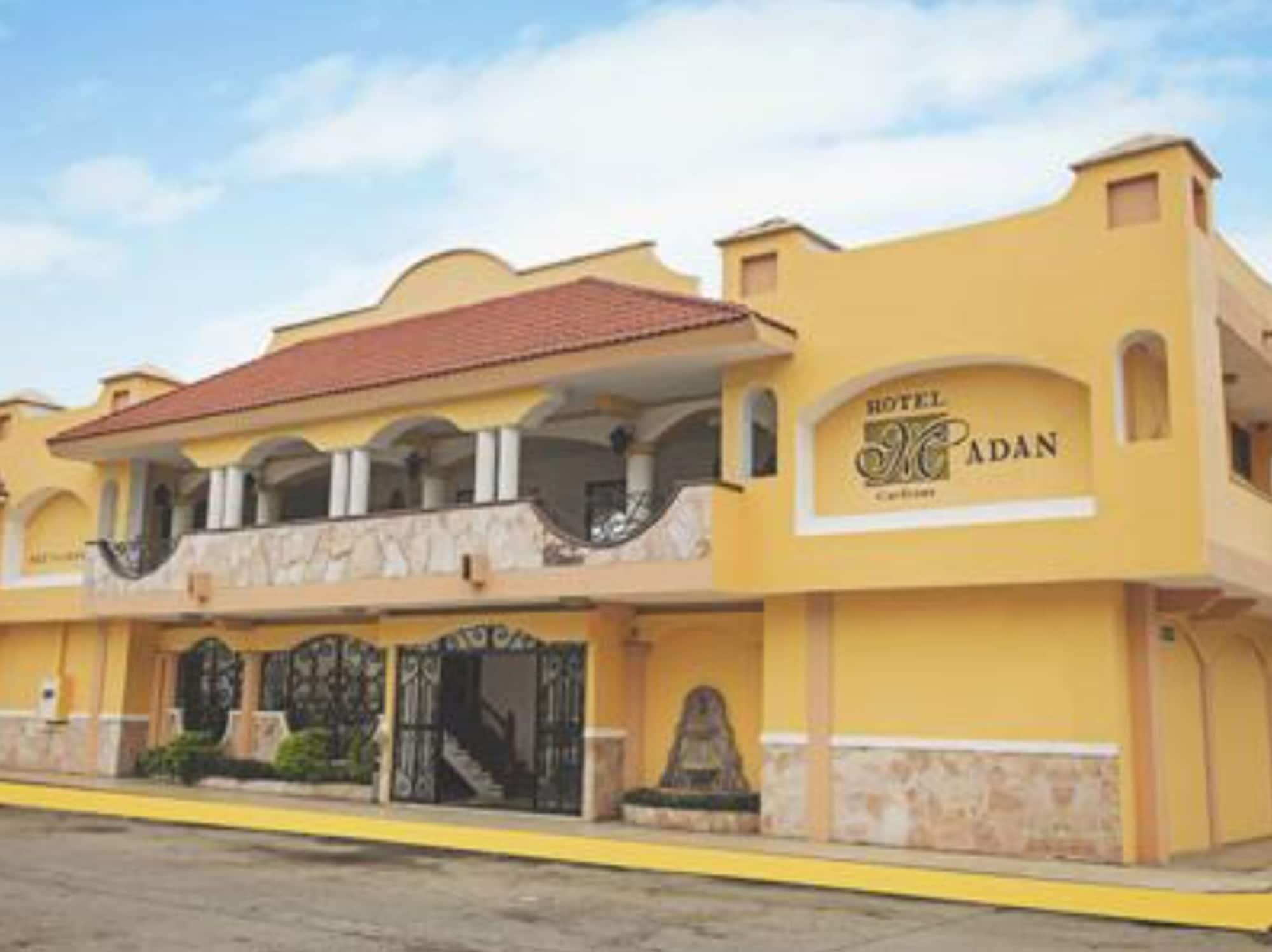 Vista Exterior Hotel Madan Cardenas