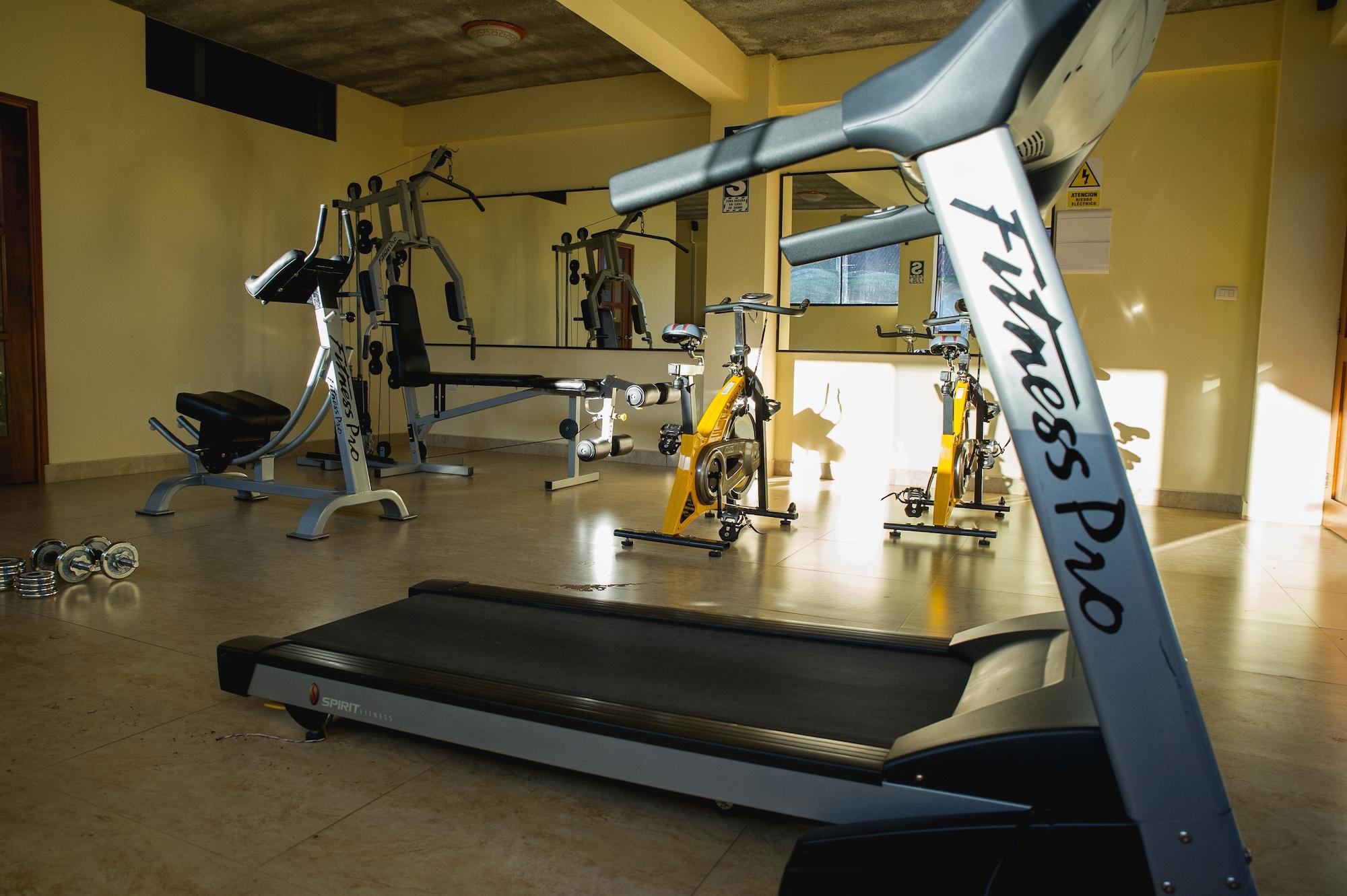 Gimnasio Los Gavilanes Hotel