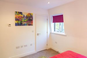 Alquiler Vacacional - City Centre Penthouse with Balcony 5 mins walk to Colleges and Sleeps 6