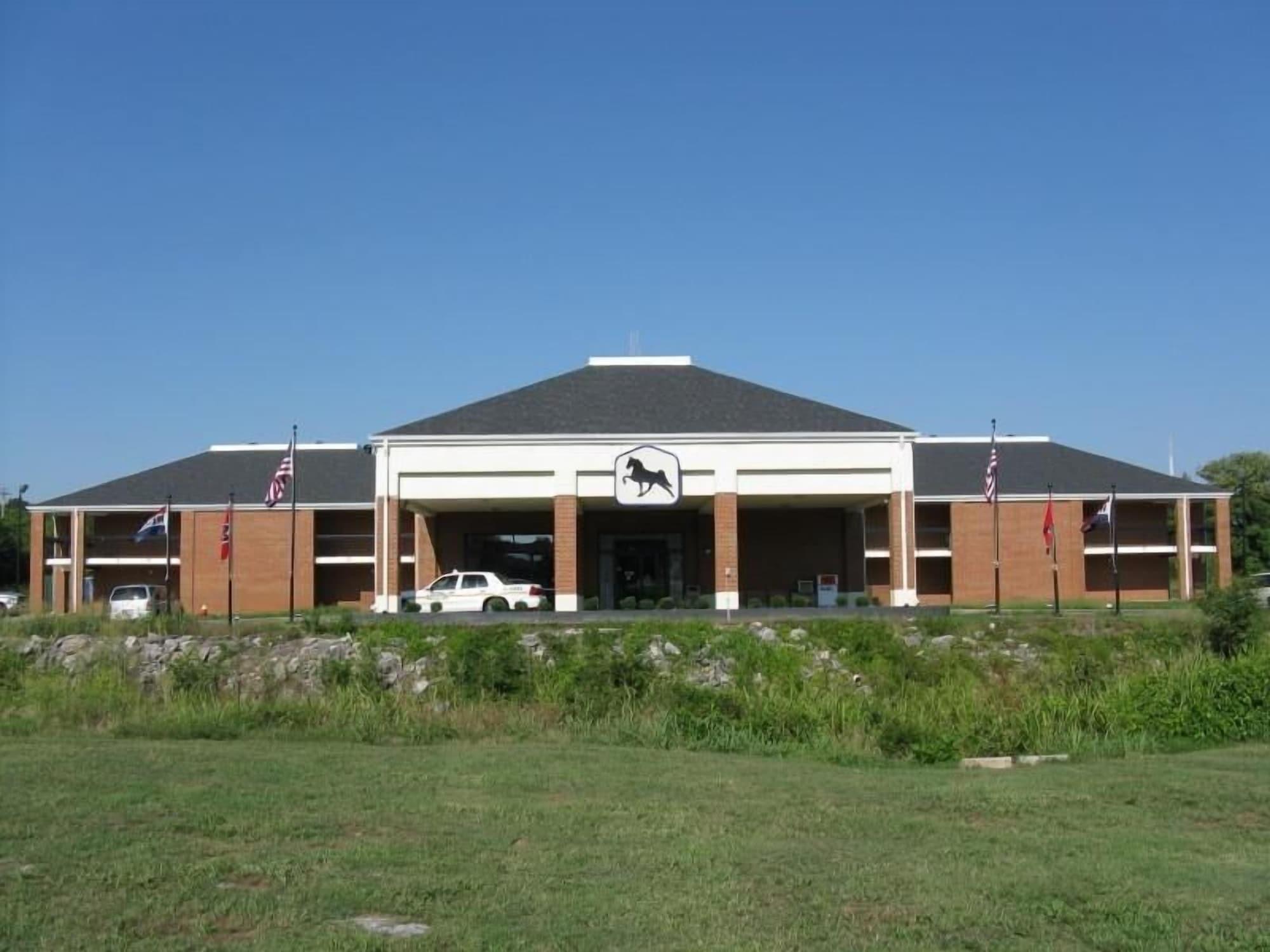 Varios Walking Horse Lodge Lewisburg