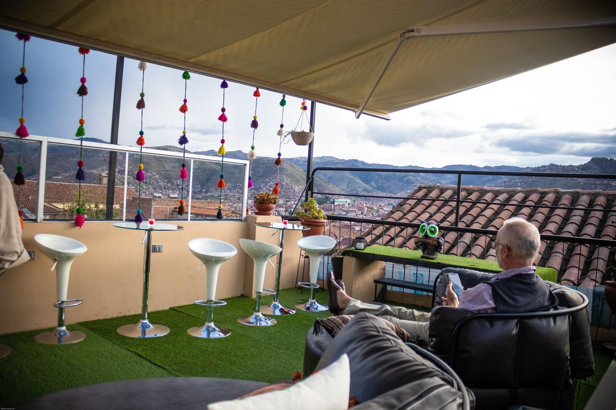 Varios Home Garden Hotel