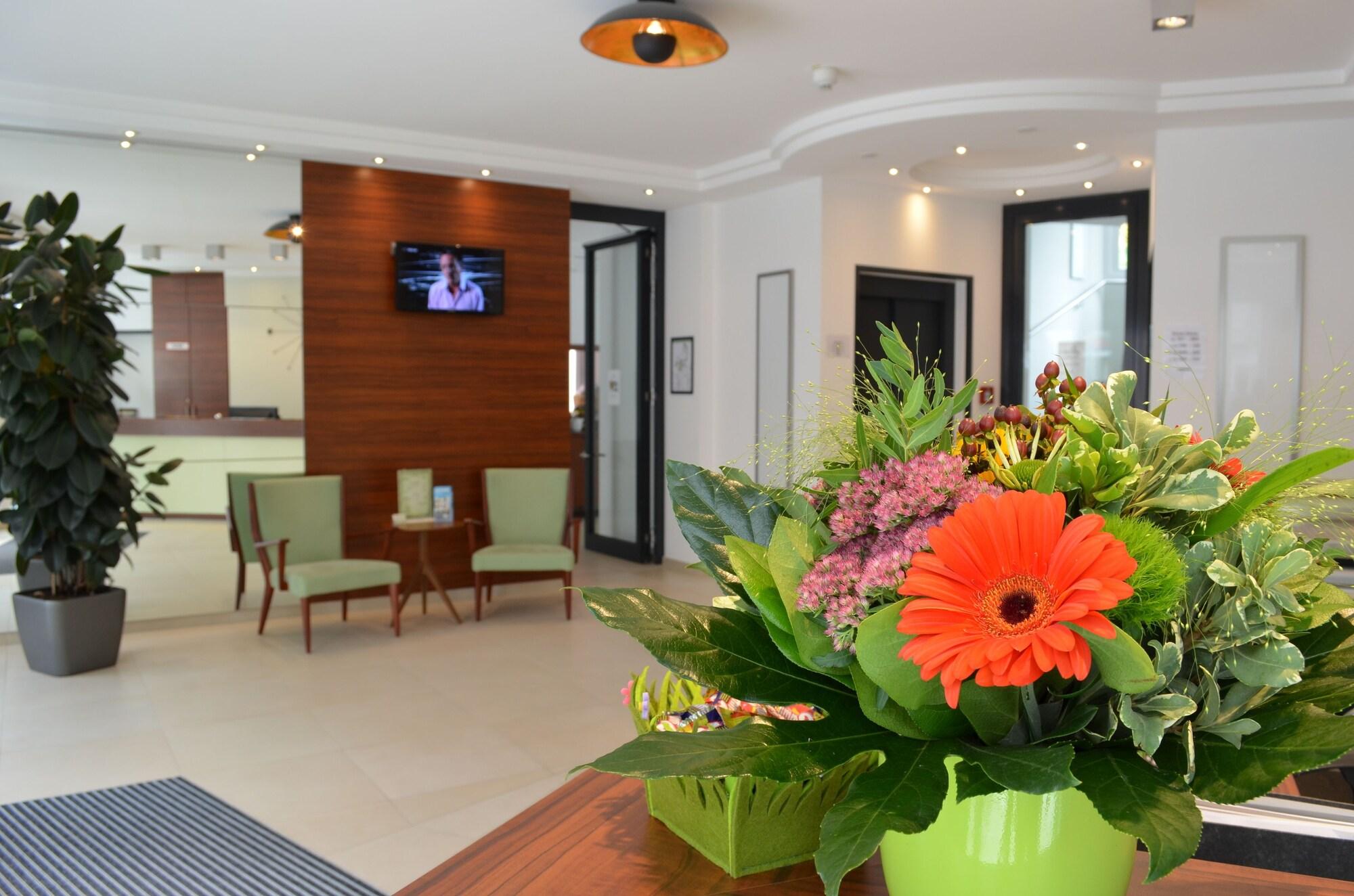 Vista Lobby Augusten Hotel