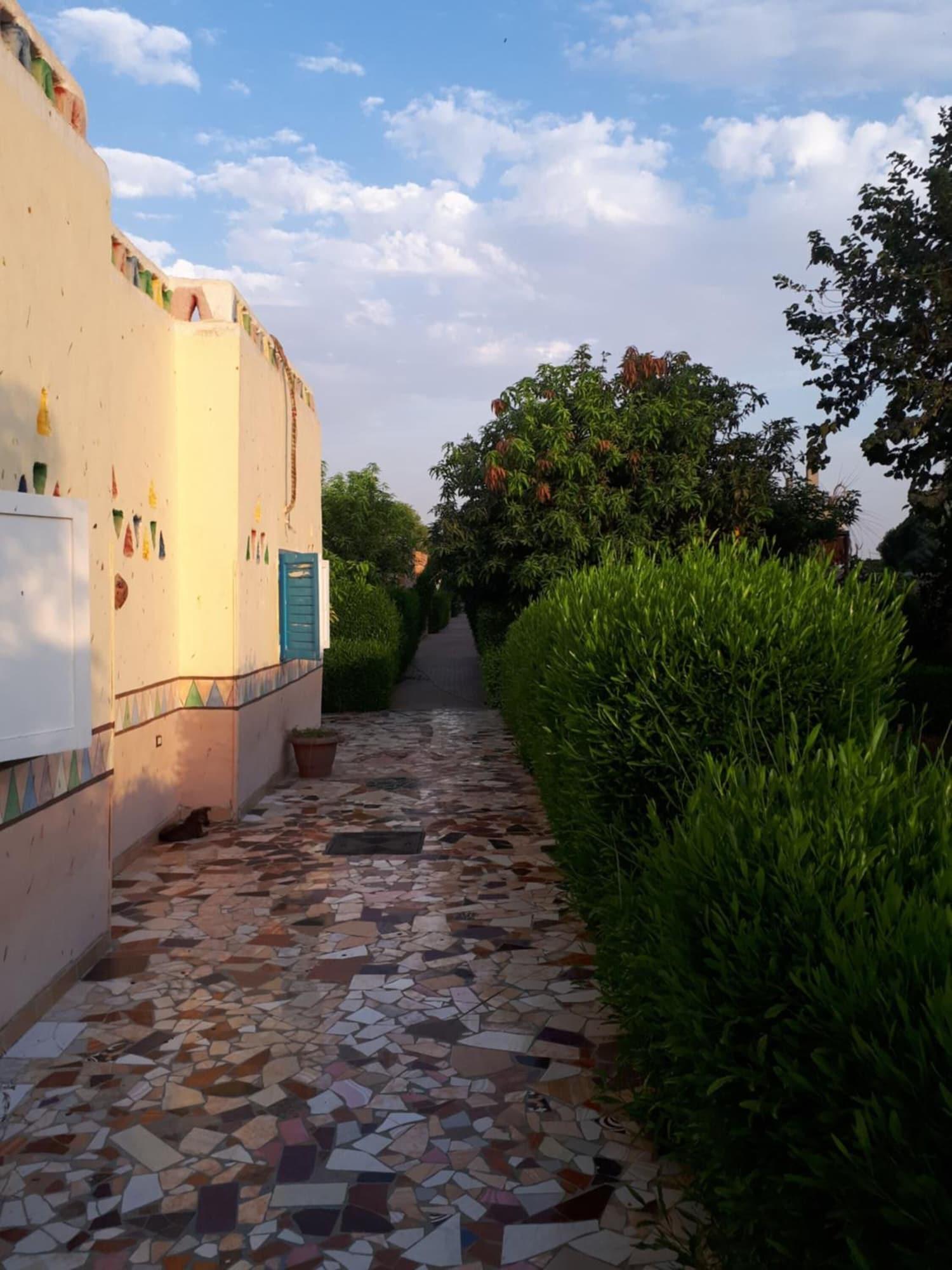 Vista Exterior Al Baeirat hotel