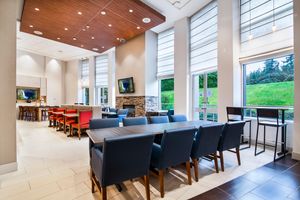 Alojamiento - Holiday Inn Express and Suites Langley