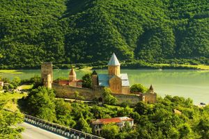 Actividad - Excursión a Kazbegi y Ananuri
