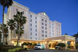 Alojamiento - Embassy Suites by Hilton Orlando Airport