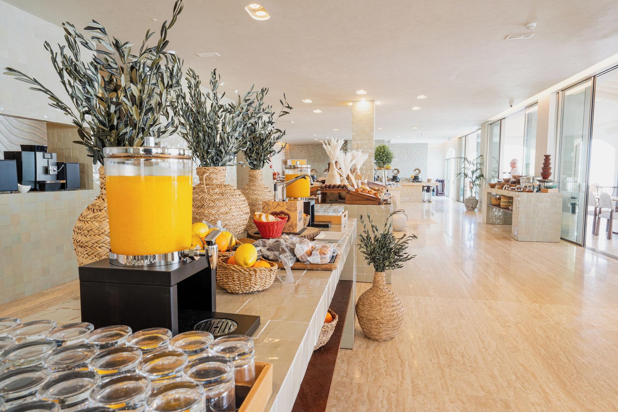 Restaurant Destino Five Ibiza - 5-Star Grand Luxe Resort