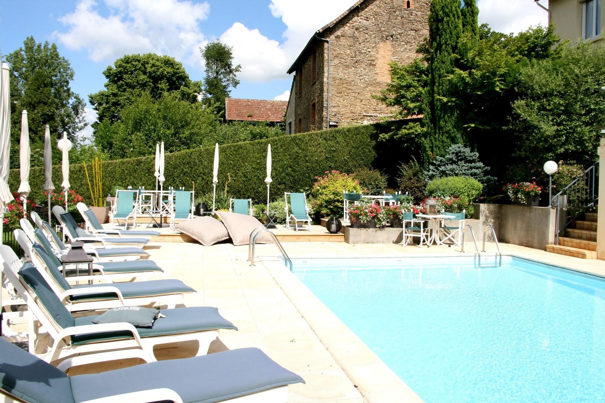 Varios Auberge de l'Etang