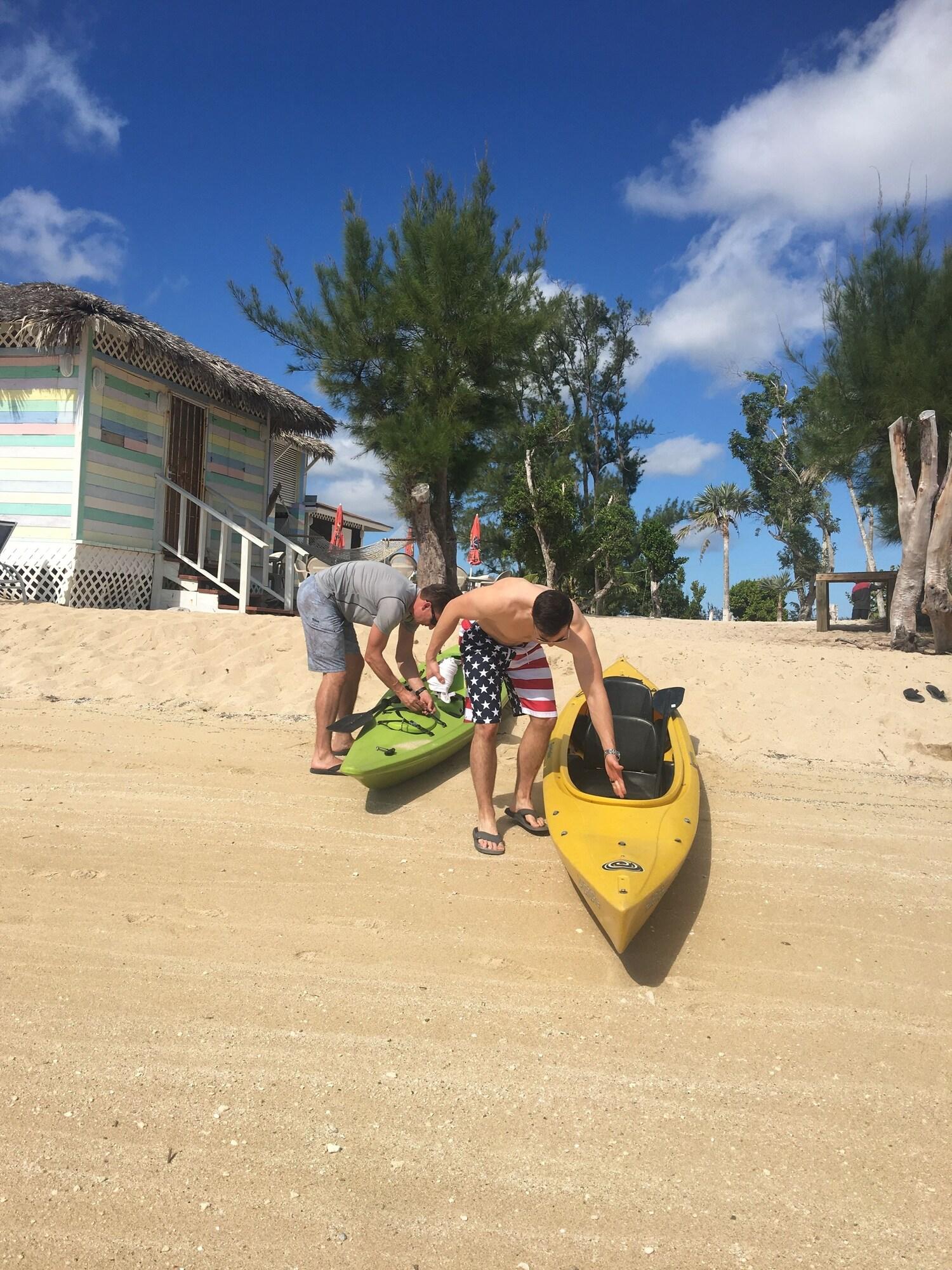 Playa Coral Harbour Beach House And Villas
