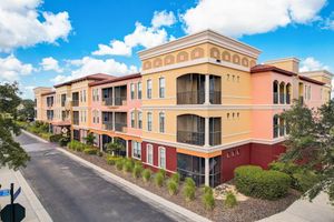 Alojamiento - Emerald Greens Hotel Condo Resort
