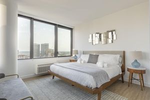 Alquiler Vacacional - Deedee's Sky Rise Apartments - Newport 2