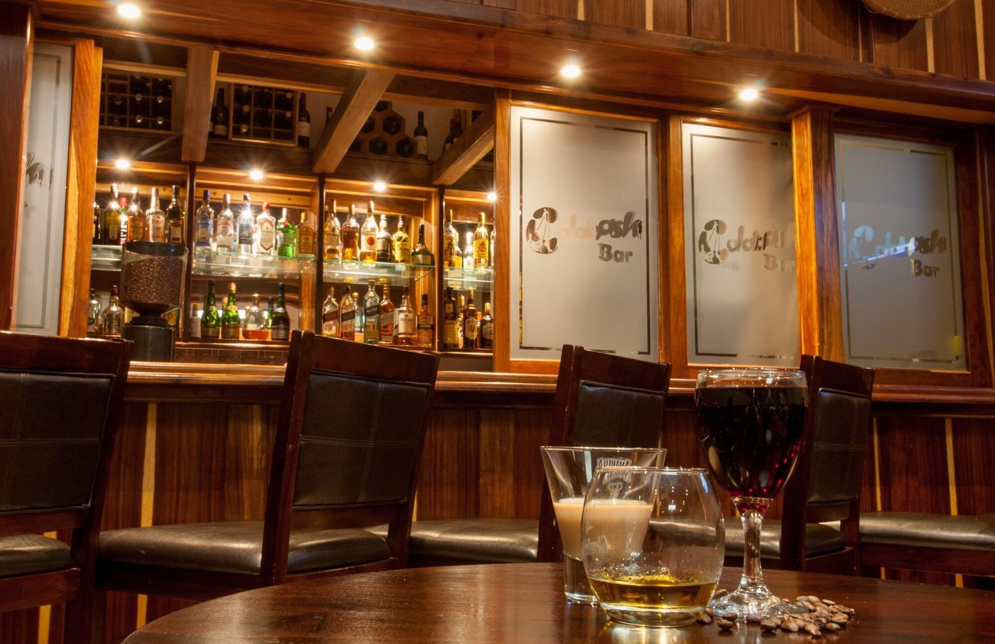 Bar/Salón Graham Hotel