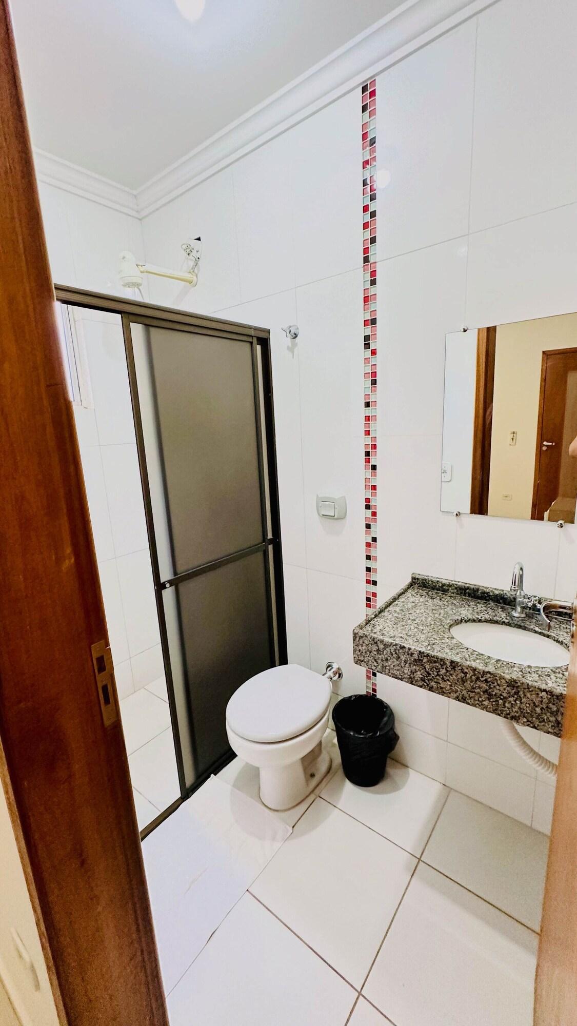 Comodidades do quarto GB Hotéis Foz