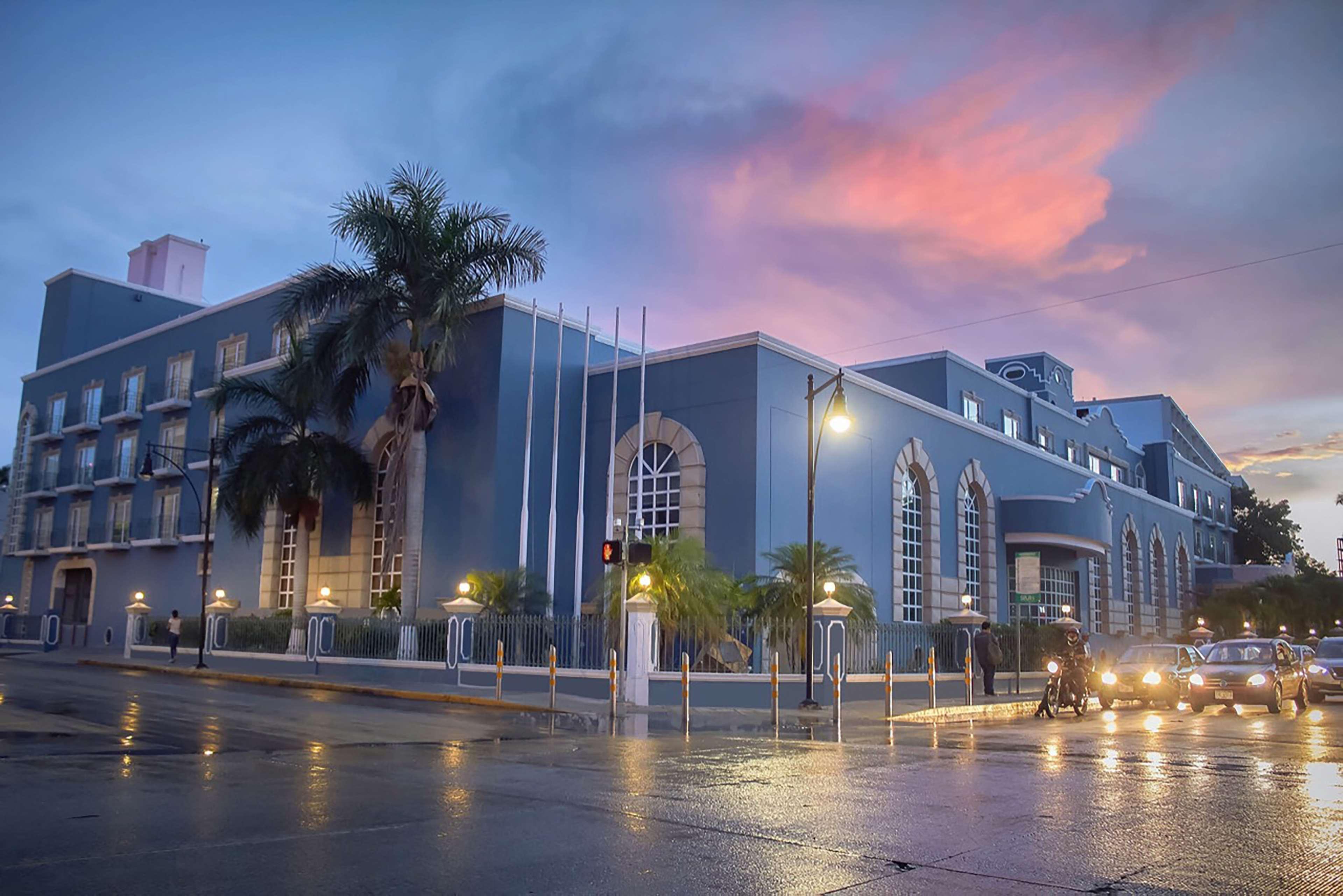 Vista Exterior Villa Mercedes Merida, Curio Collection by Hilton