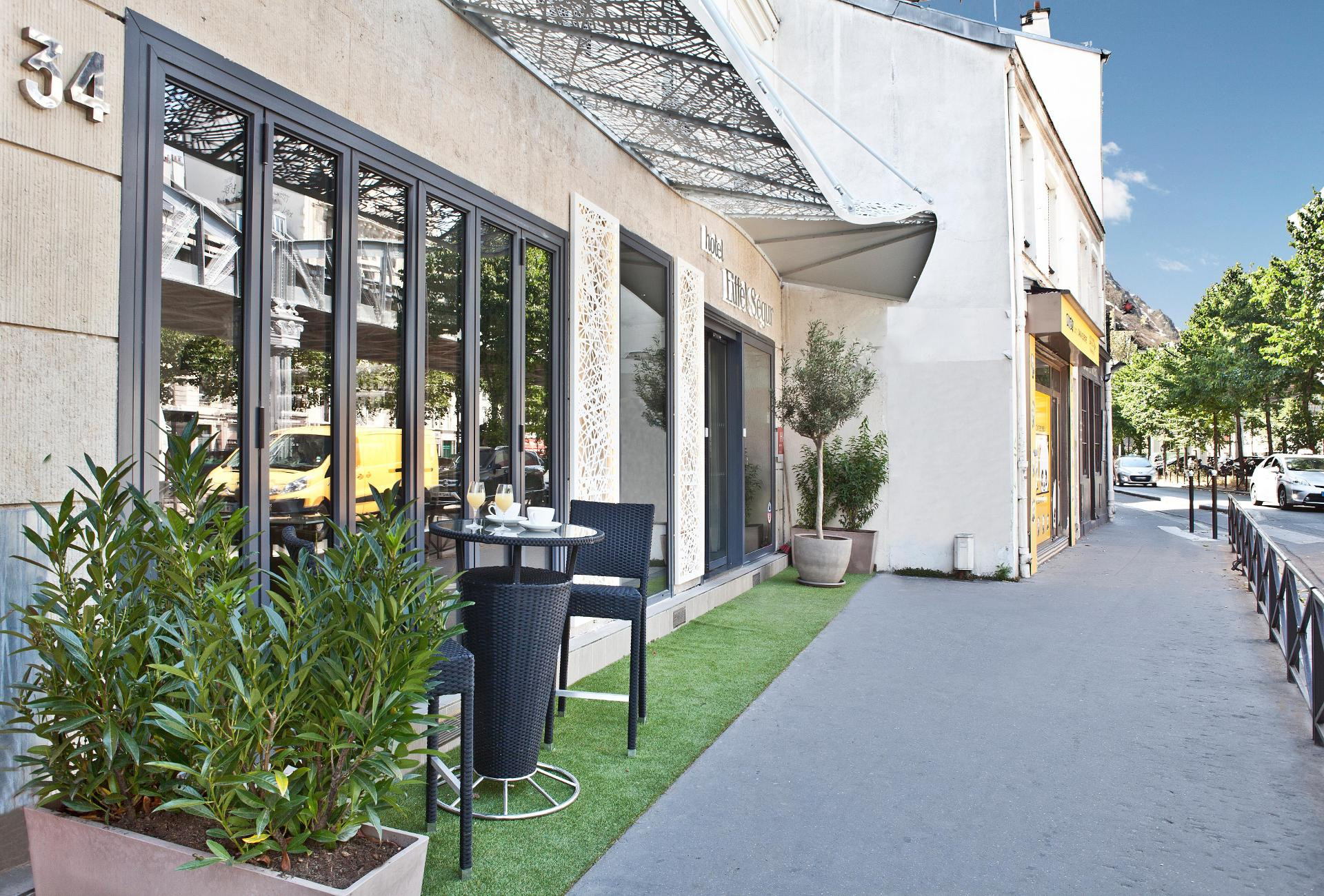 Vista Exterior Hotel Eiffel Segur