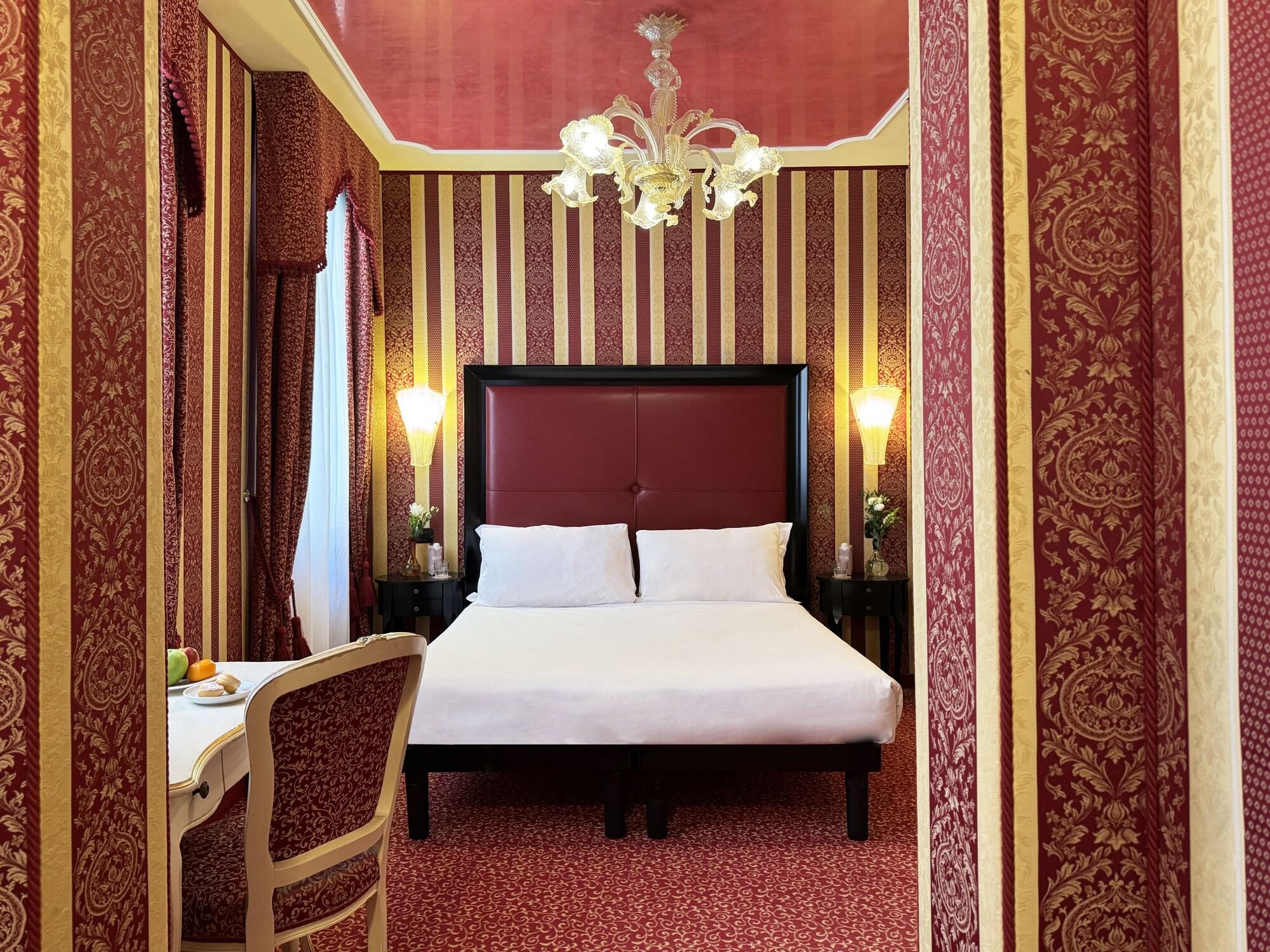 Varios Hotel Alcyone
