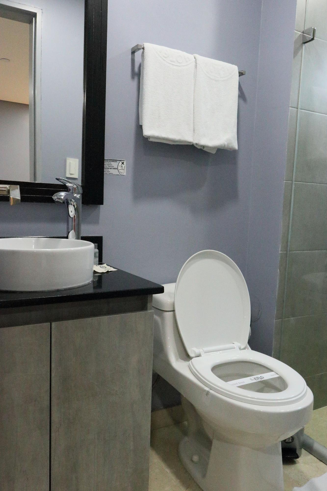 Equipamiento de Habitación Hotel Lleras 10