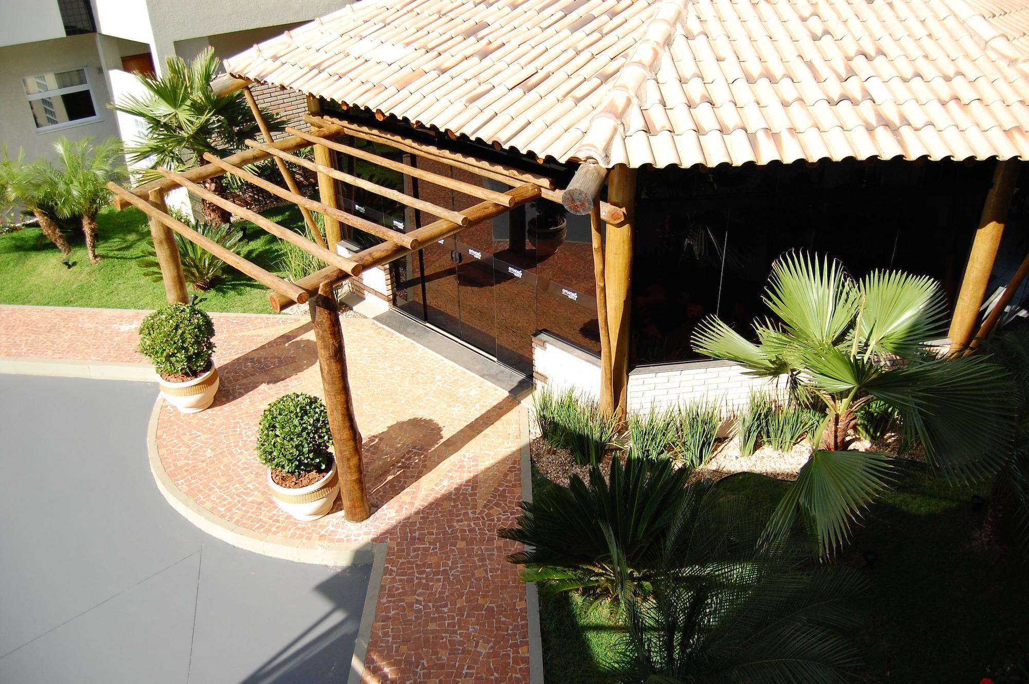 Vista Exterior Limeira Suítes