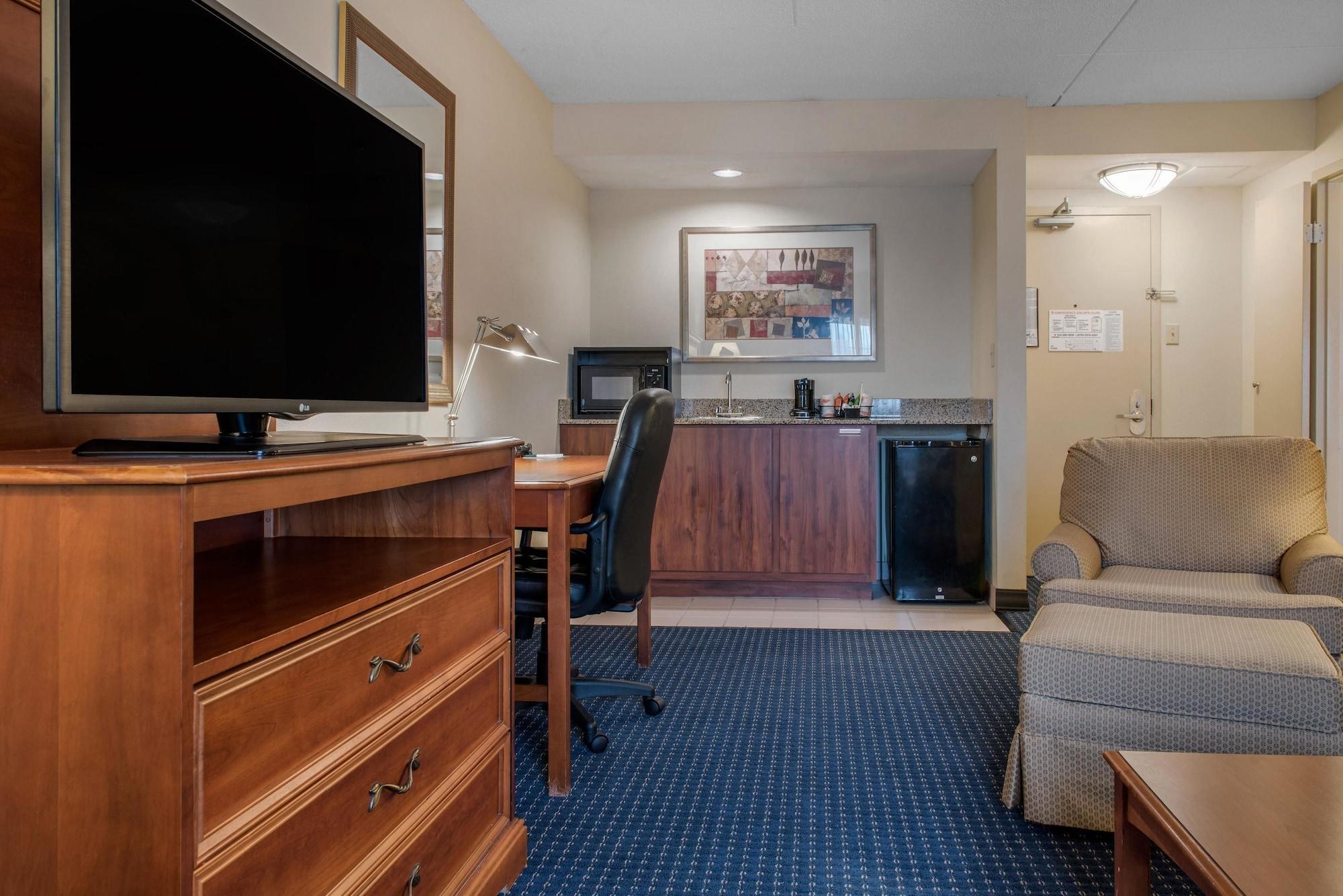 Habitación Quality Hotel Conference Center Cincinnati Blue Ash