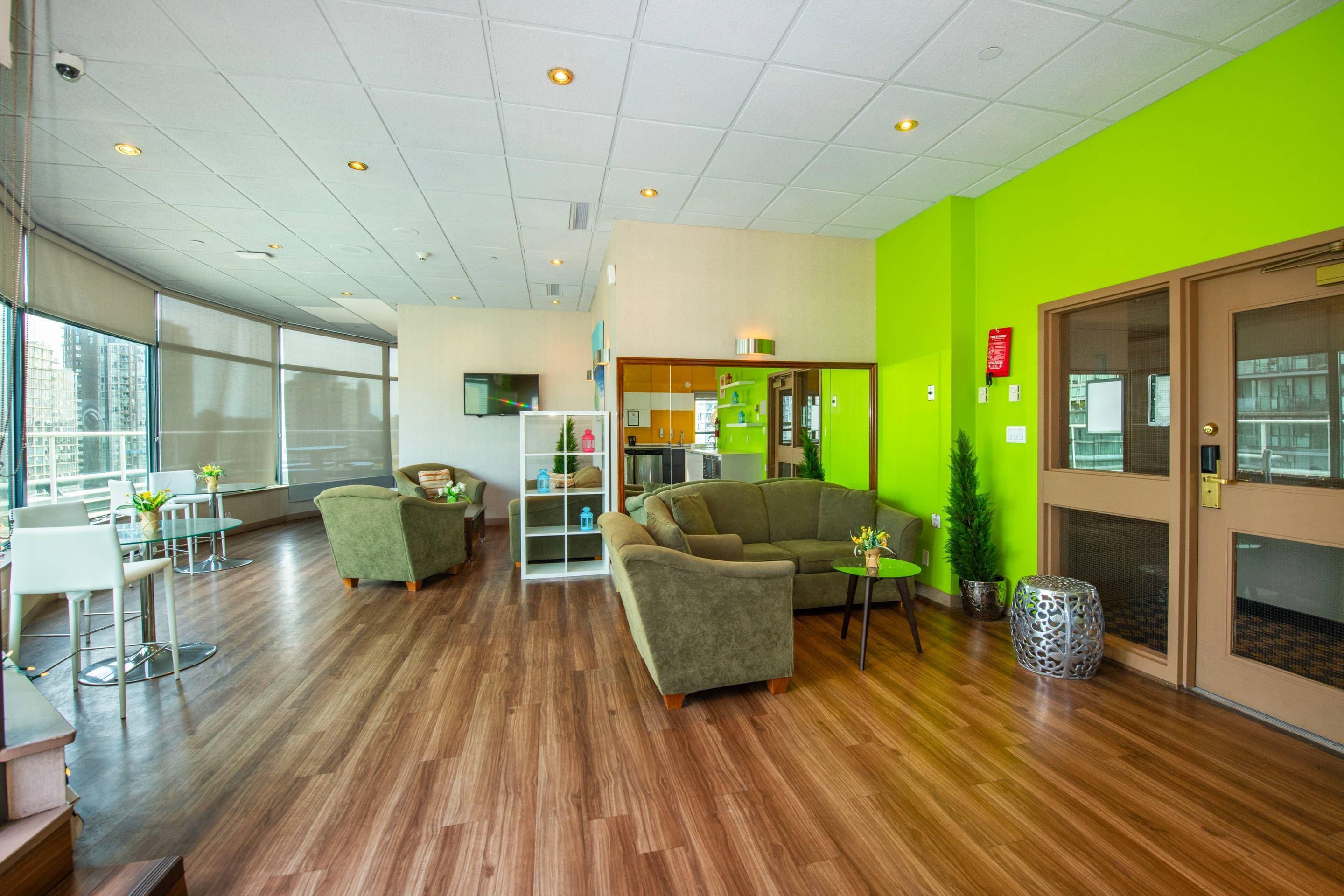 Varios Grand Park Hotel & Suites Downtown Vancouver, an Ascend Collection Hotel