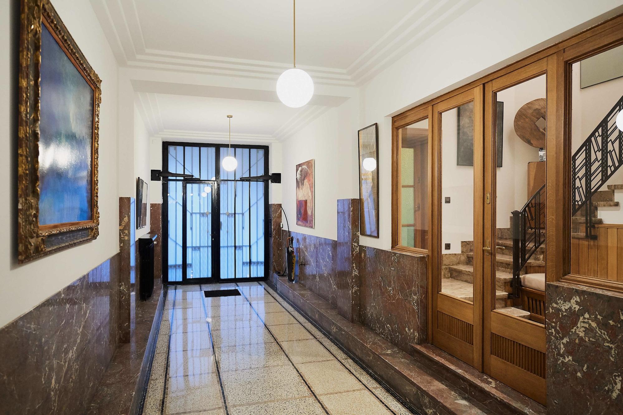 Vista Lobby Suites 124