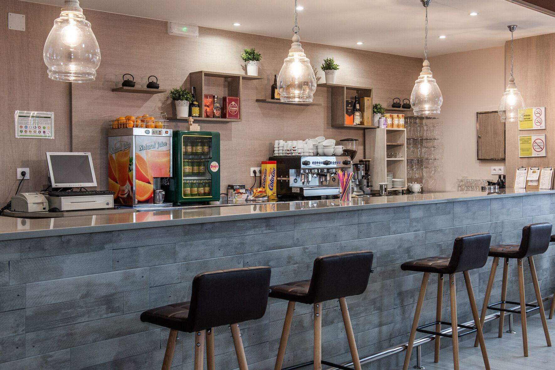 Bar/Salón Hotel Ancora