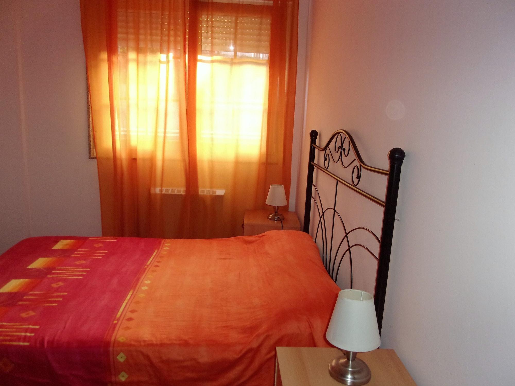Quarto Beautiful and Economical Apartment in the North West of Spain, in Ribeira