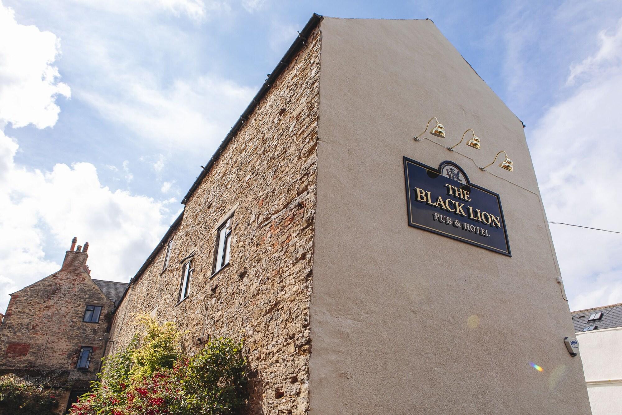 Vista Exterior Black Lion Hotel Richmond