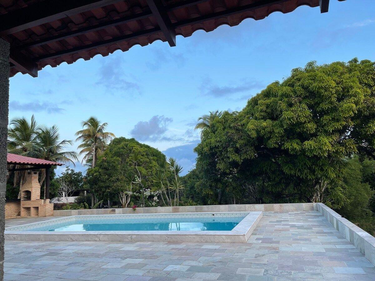 Vista Piscina Muito verde, Conforto e Lazer! A 20 min das Praias