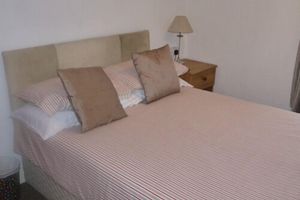 Alojamiento - Hazelgrove Guest House