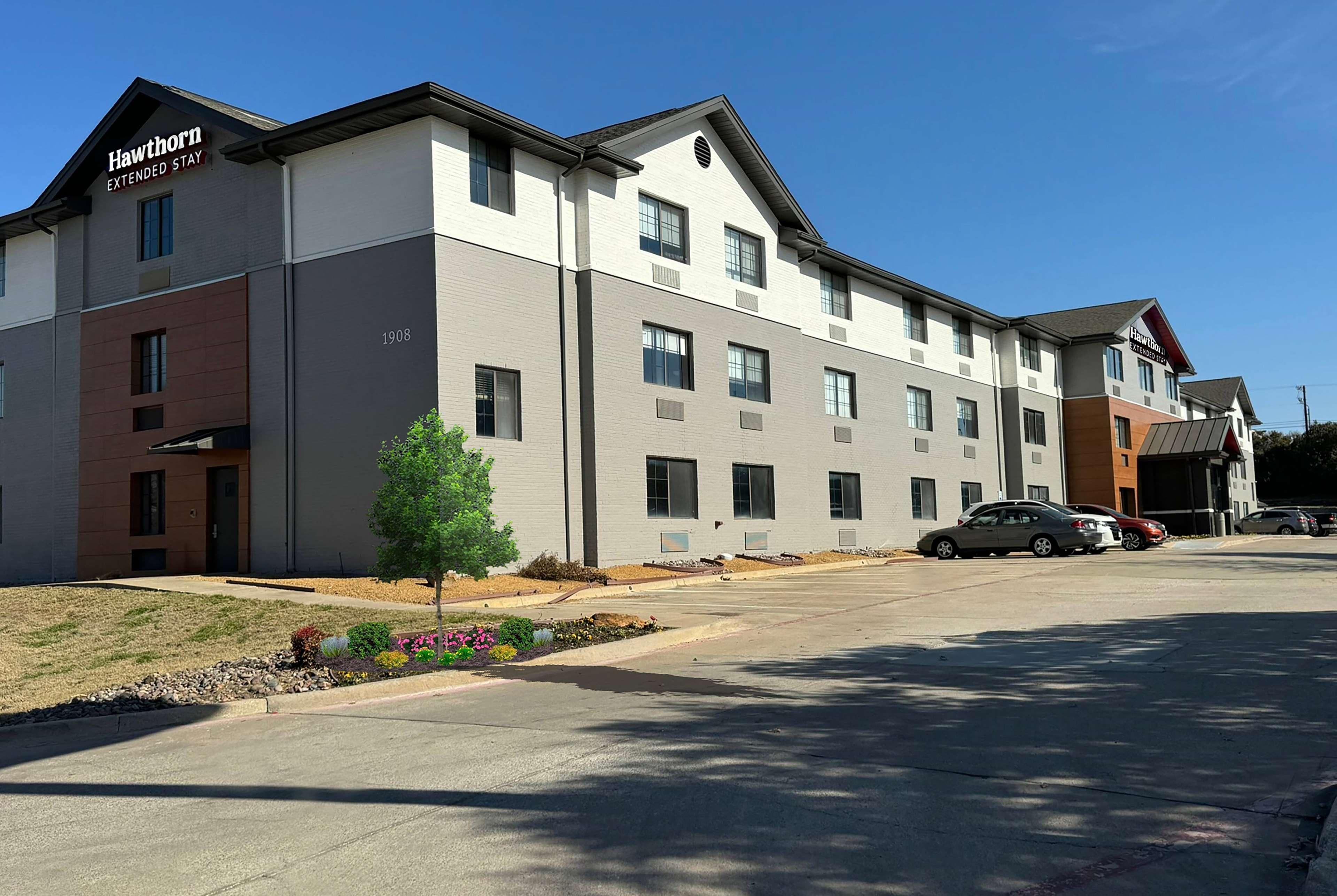 Vista Exterior Baymont By Wyndham Bedford/Dallas