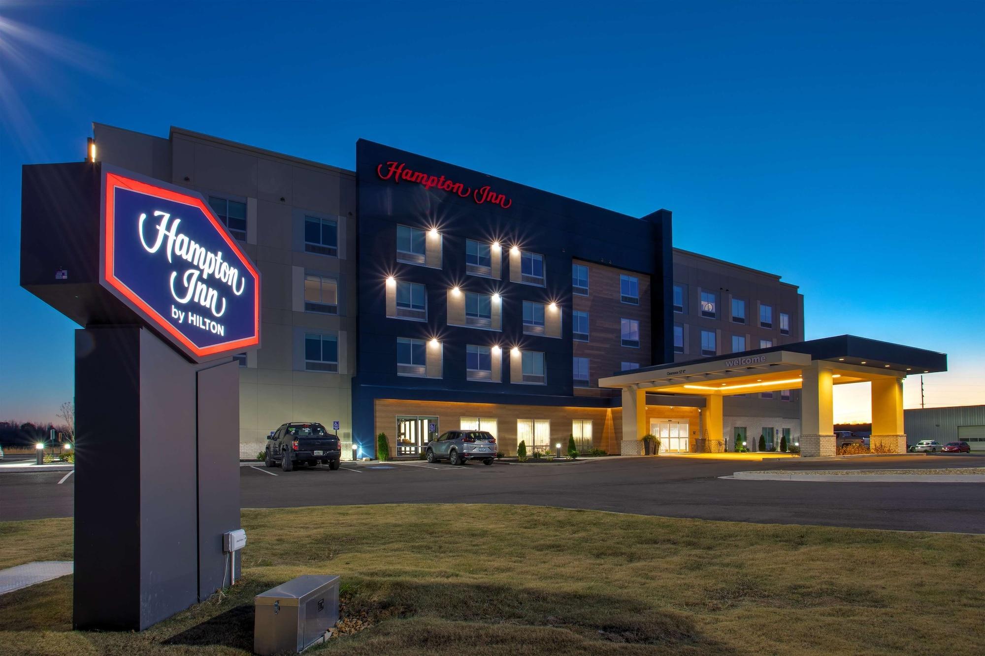 Vista Exterior Hampton Inn By Hilton Paris
