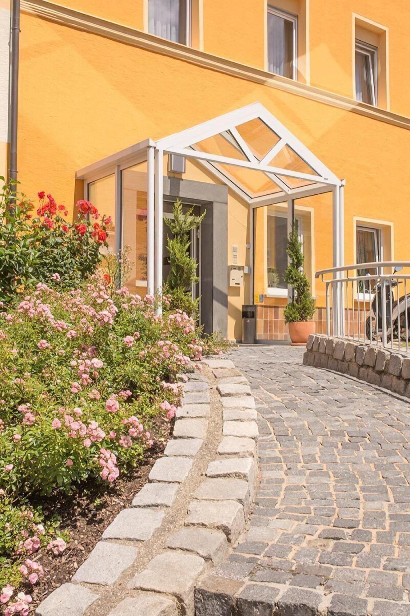 Vista Exterior Hotel-Restaurant Wiendl