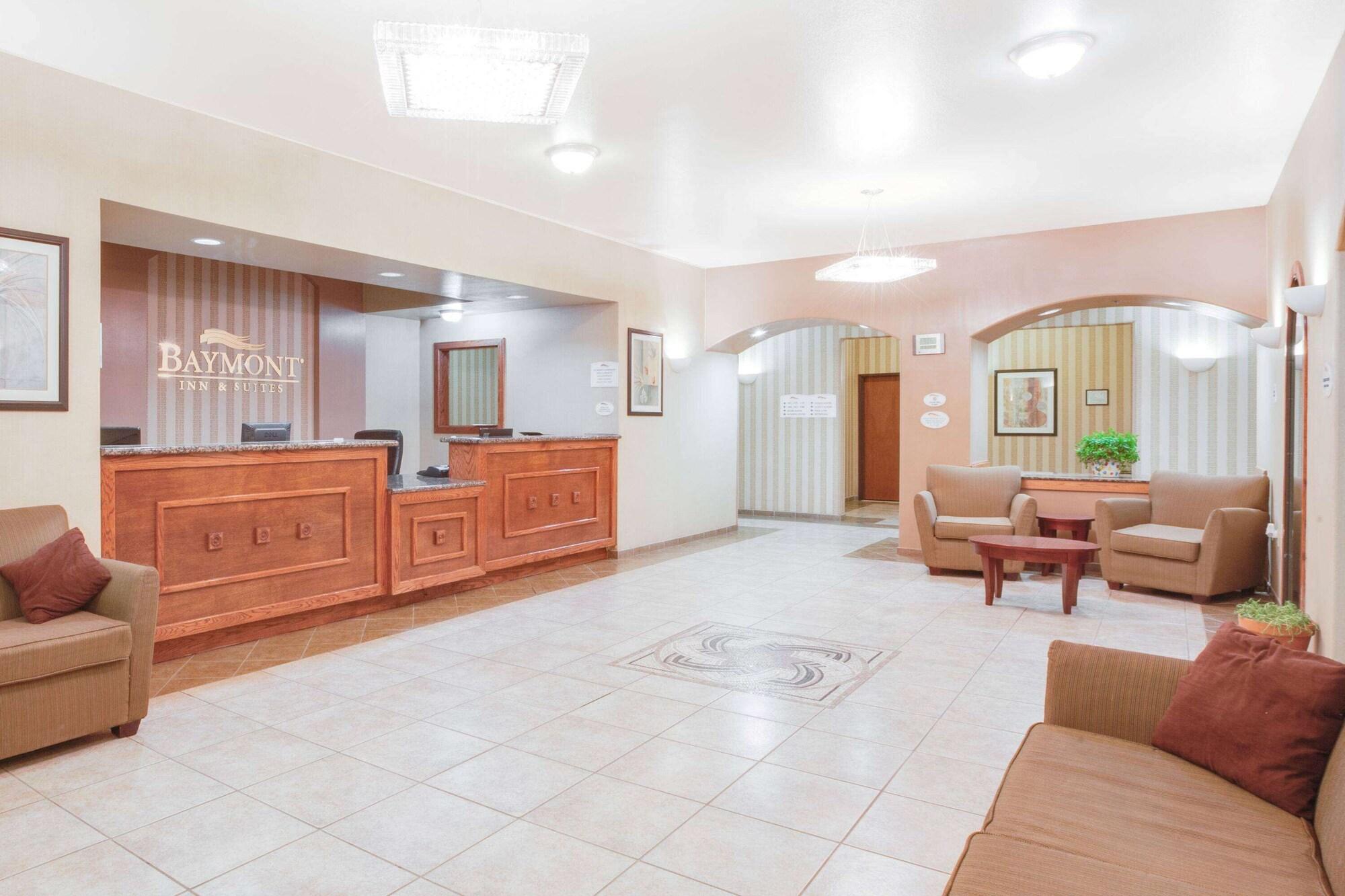 Vista Lobby Baymont by Wyndham Wheeler