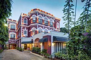Alojamiento - The Astor Kolkata