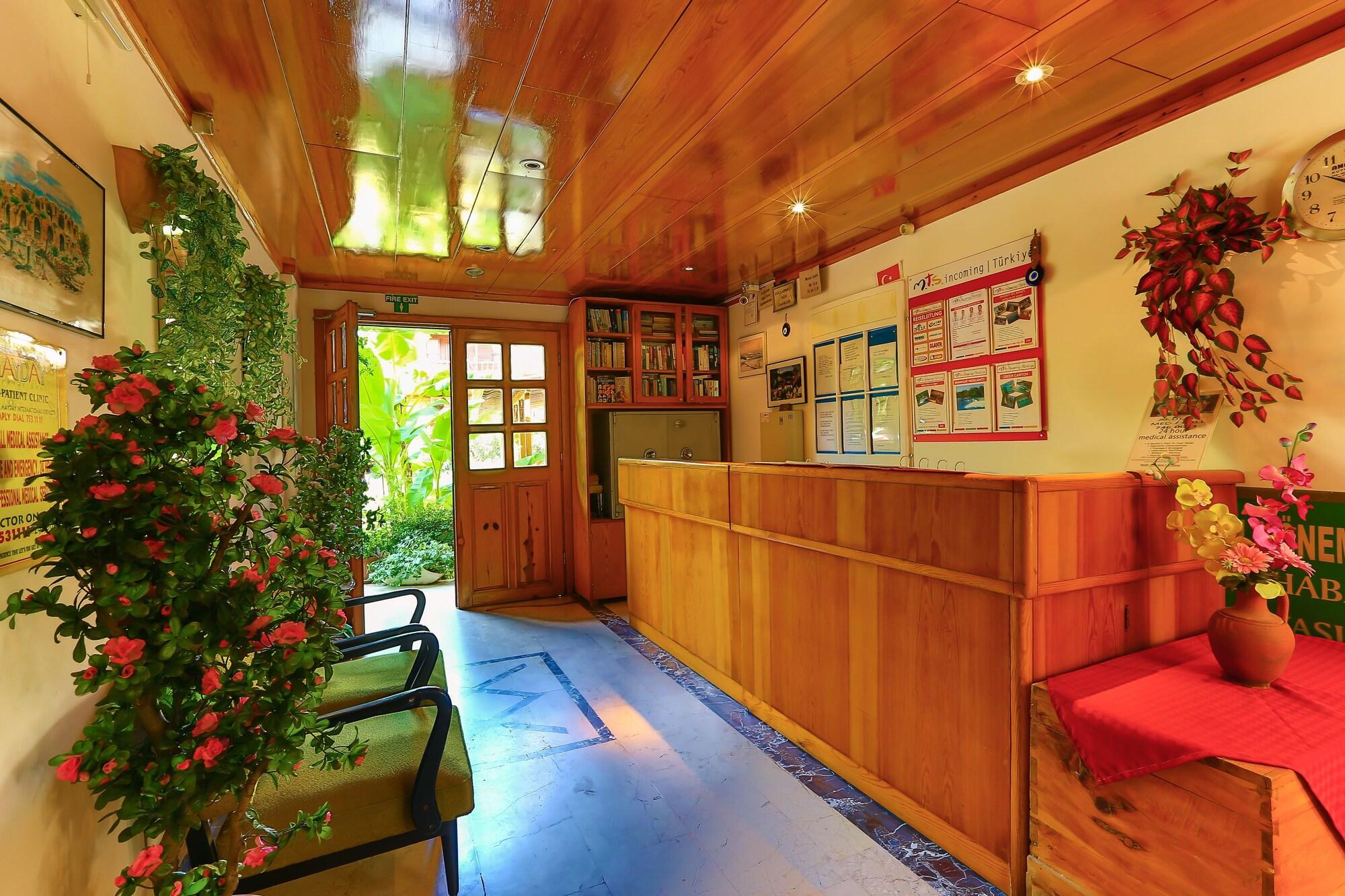 Vista Lobby Hotel Villa Onemli