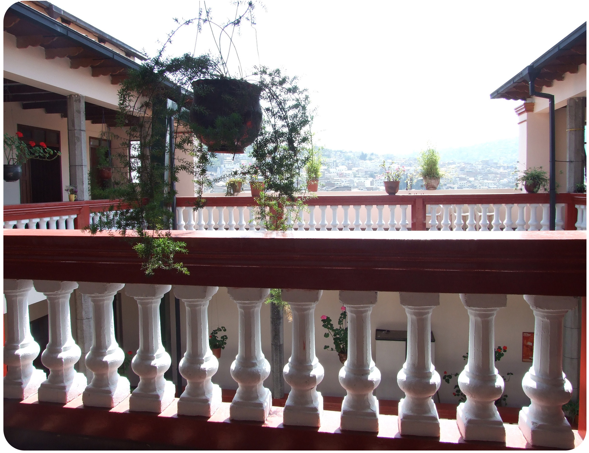 Vista da fachada Hostal Quito Cultural