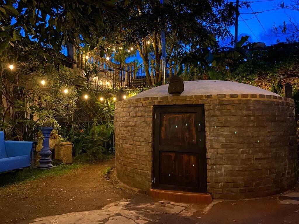 Varios Ruaj Hostal