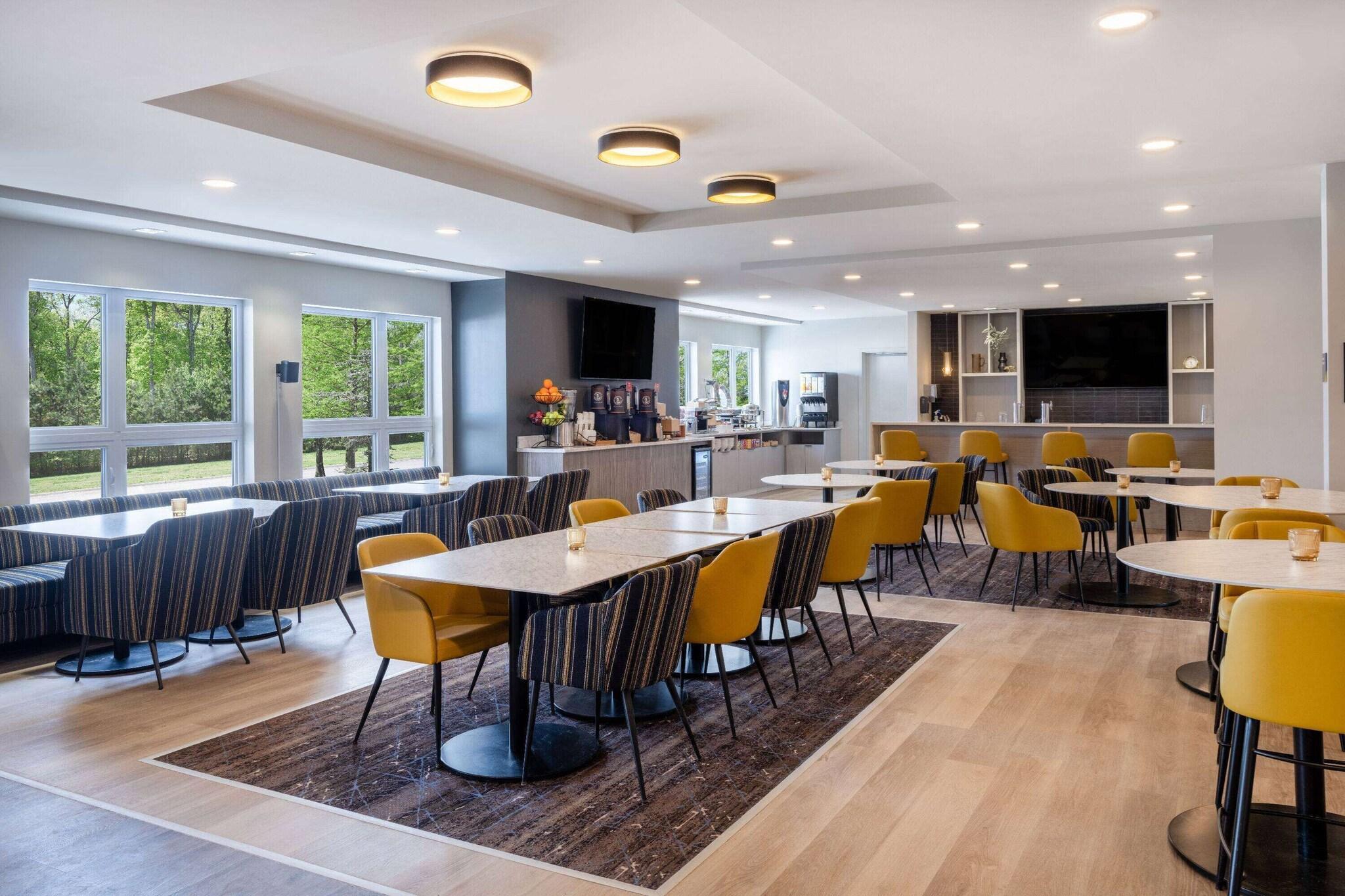 Restaurant Microtel Inn & Suites By Wyndham Kanata