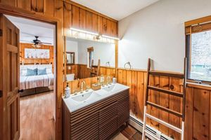 Alquiler Vacacional - Family-Friendly-Game Room, Hot Tub, 4BR, Game Room, Fire Pit, Near Bethel Woods!