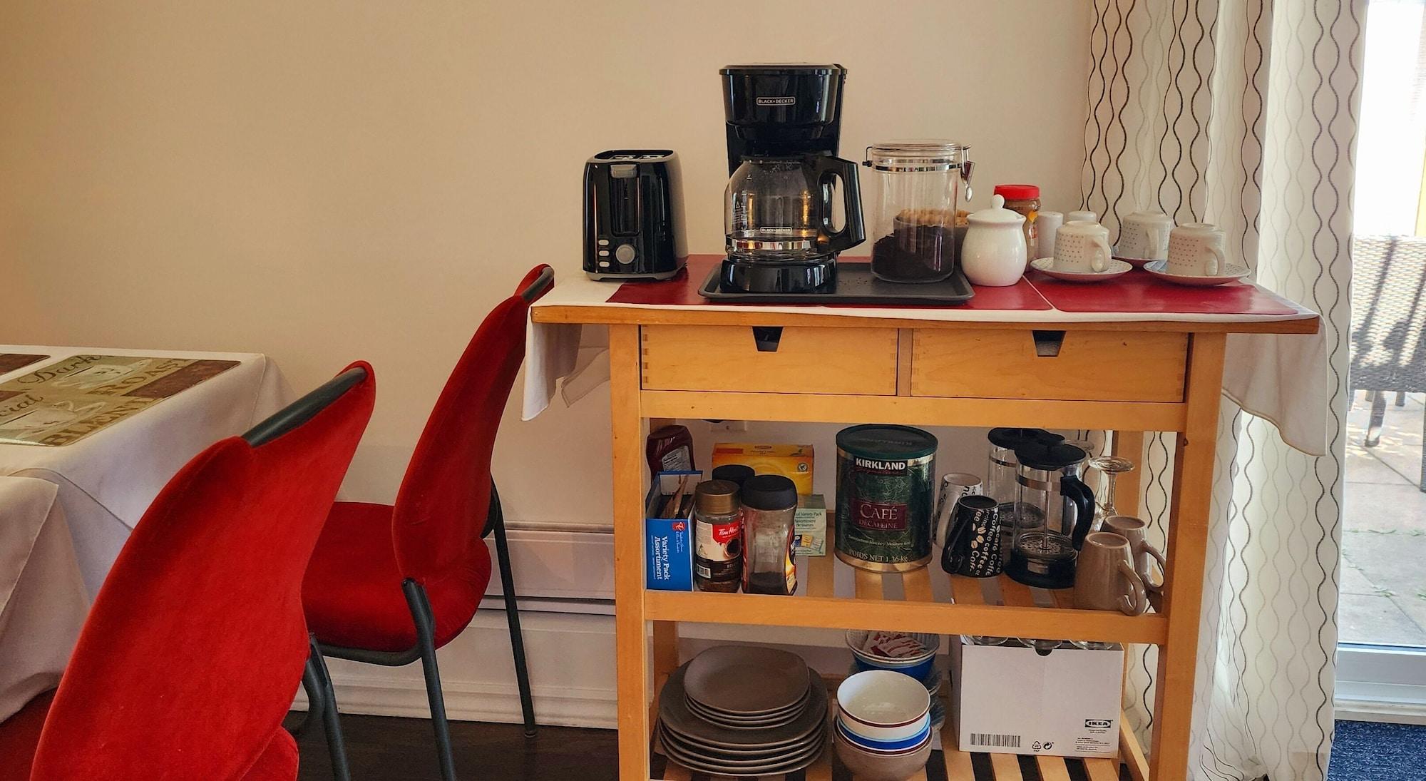 Restaurant Cedar Drive Inn