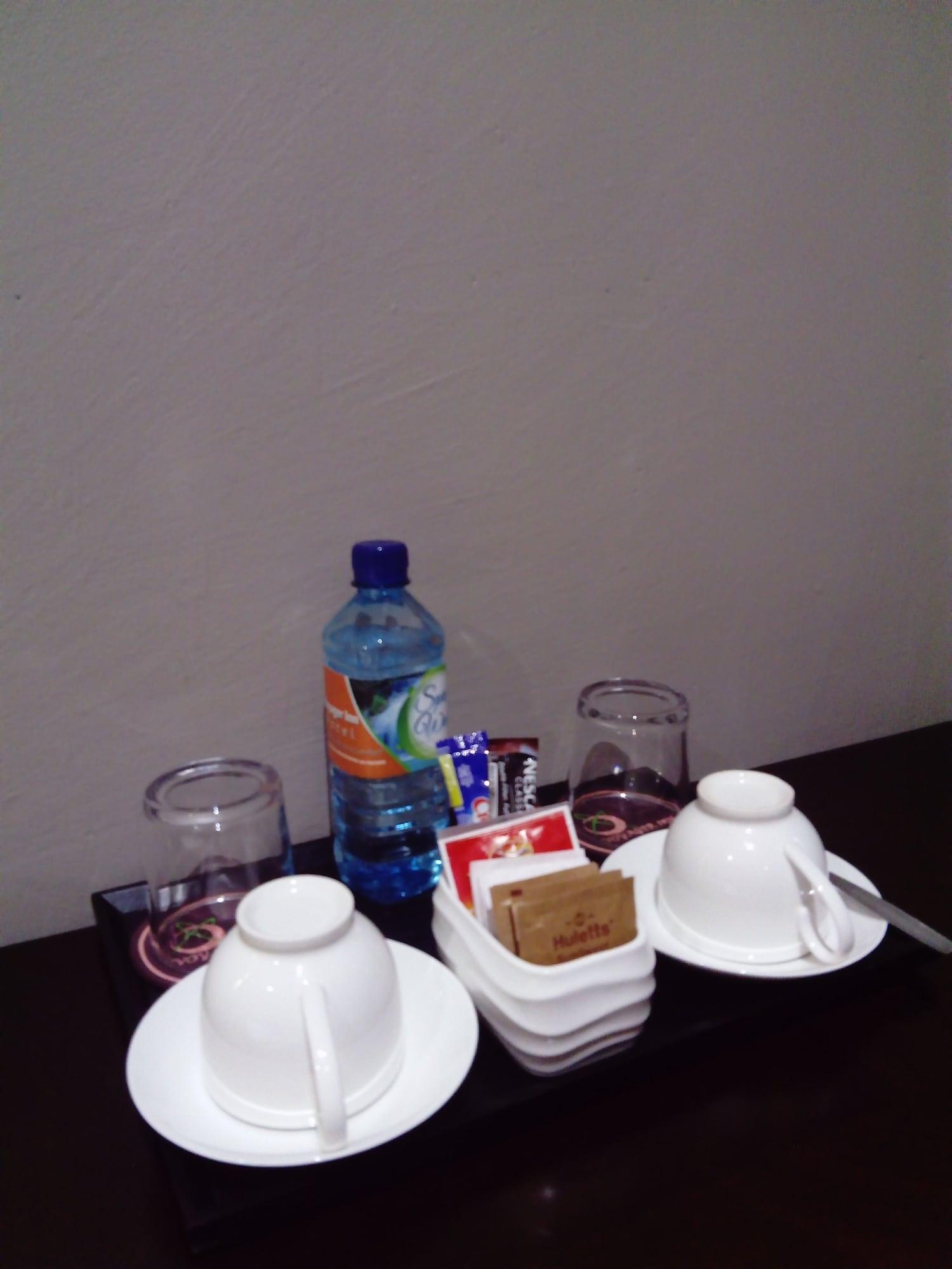 Bar/Salón Voyager Inn Hotel