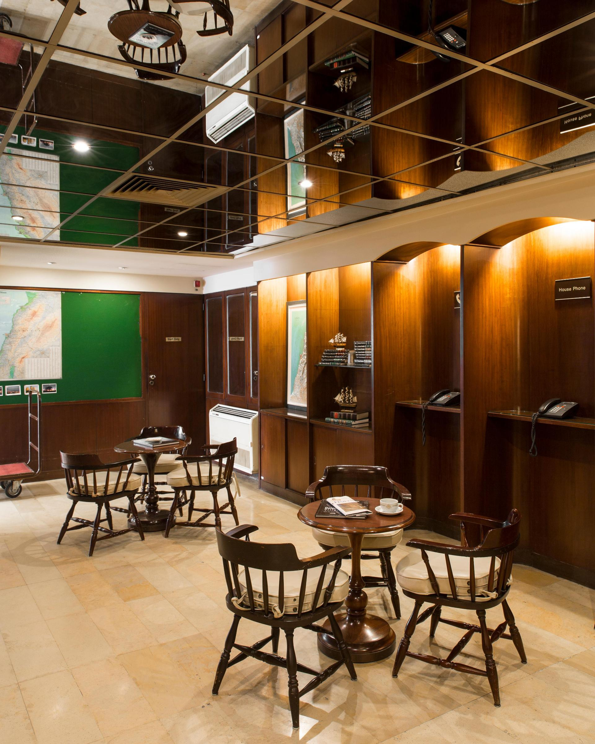 Vista Lobby The Mayflower Hotel