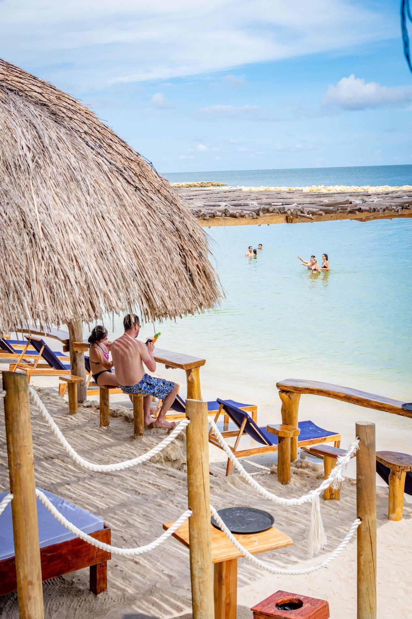 Vista Exterior Palmarito Beach Hotel