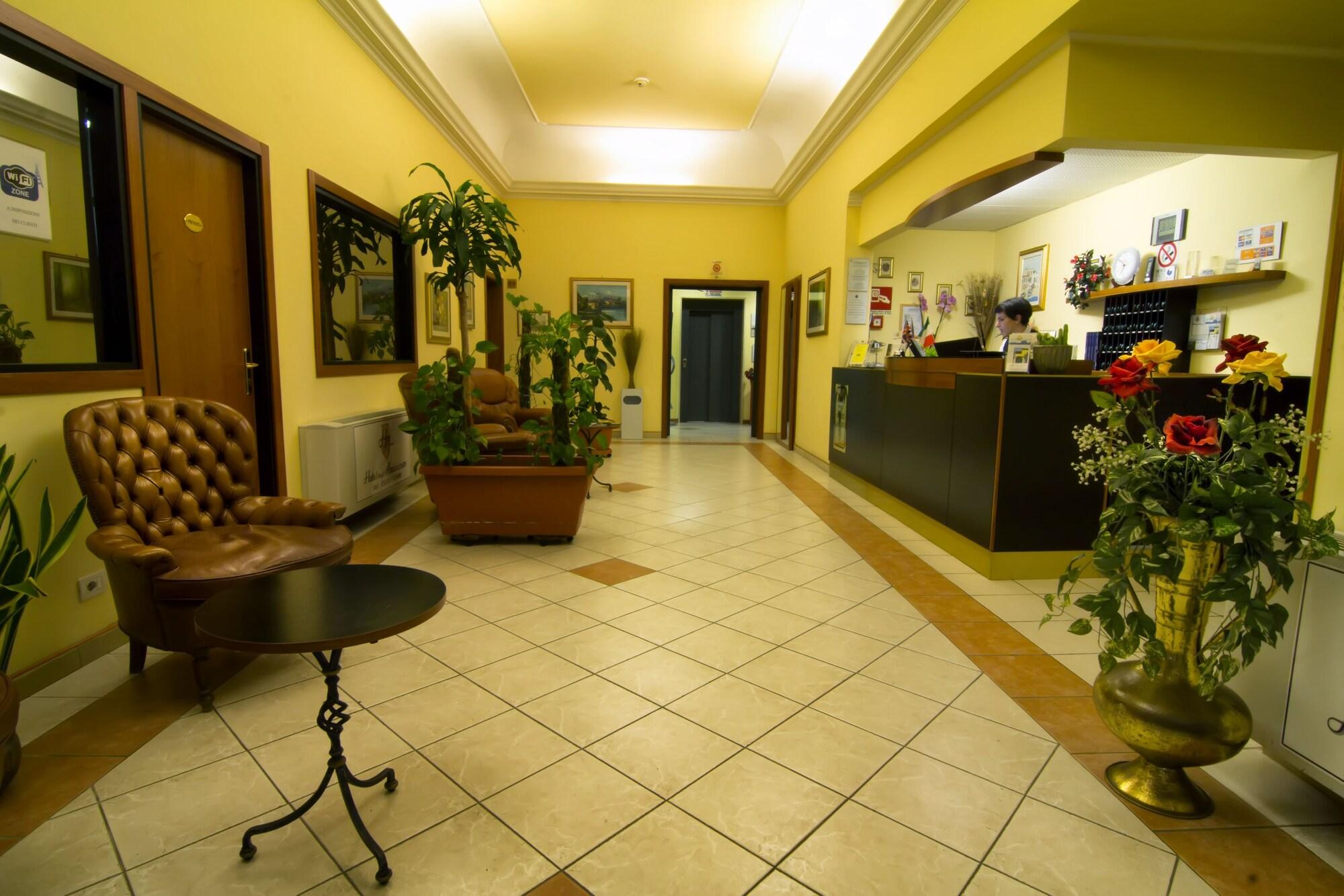 Vista Lobby Hotel degli Amici