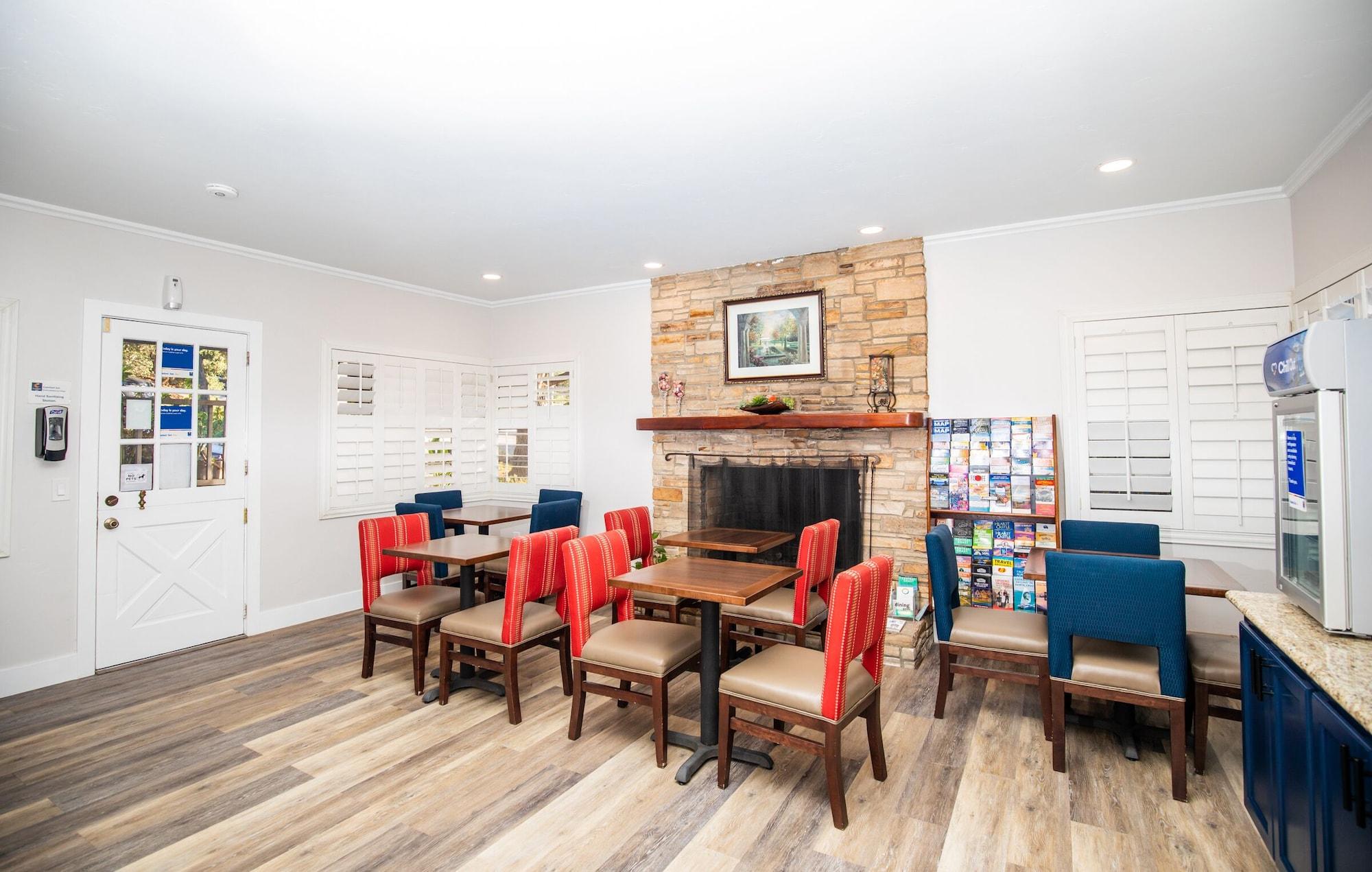 Vista Lobby Comfort Inn Carmel By The Sea