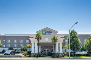 Alojamiento - Holiday Inn Express and Suites Modesto by IHG
