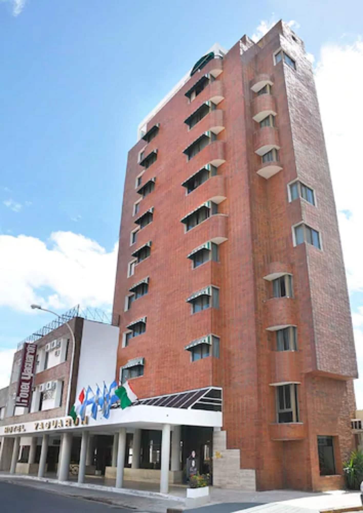 Varios Yaguaron Hotel