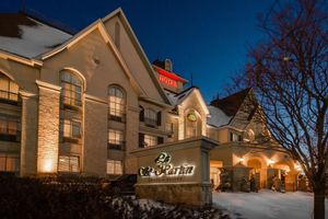 Alojamiento - Le St-Martin Hotel & Suites Laval